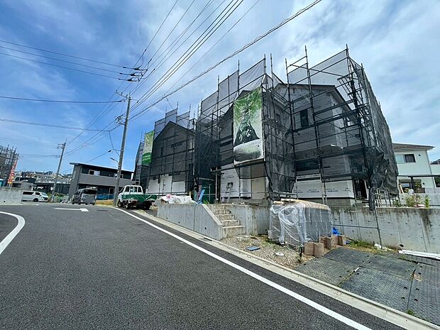 【 前面道路含む現地写真】本日の「見学希望」大歓迎♪
ご希望の方は→【0120-888-958】まで♪
周辺物件もまとめてご紹介可能です♪