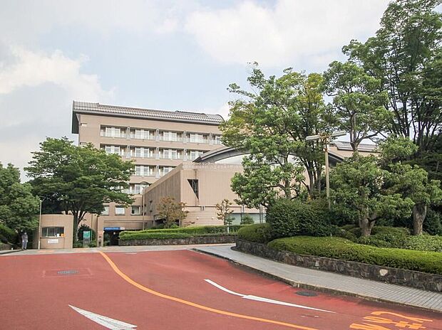 多摩南部地域病院（約2,300m）