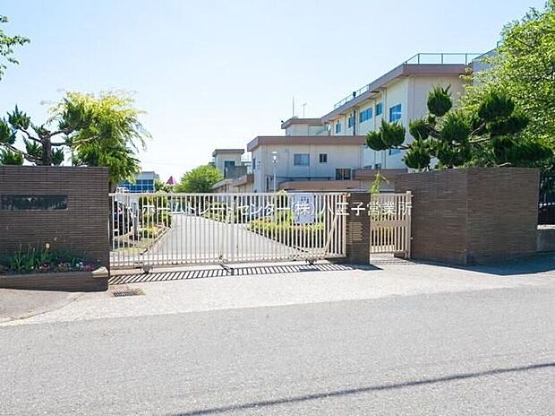 昭島市立多摩辺中学校(約400m)