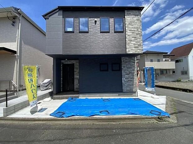 【駐車場】敷地内に駐車場2台分を確保。毎日の通勤や送迎、お買い物もスムーズで、快適なカーライフをサポートします。
