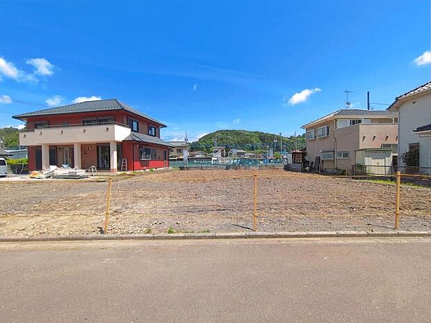 【現地外観写真】【２号棟】
気になった物件すぐにご見学対応させていただきます♪平日・お仕事帰りなど、いつでもご案内可能です♪周辺環境と併せて、実際に現地をご確認ください♪※家具付きです。