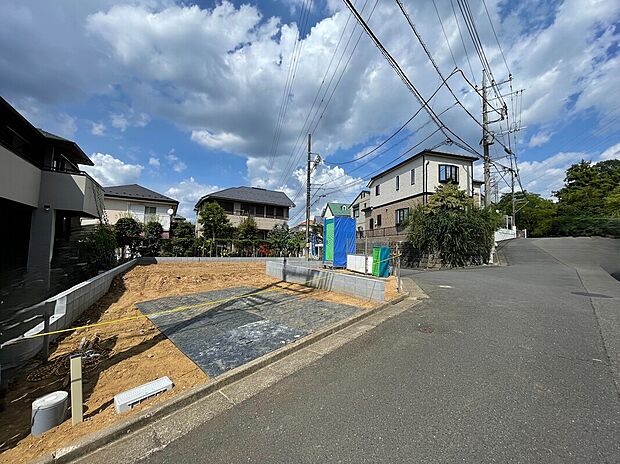 【前面道路含む現地写真】本日の「見学希望」大歓迎♪
ご希望の方は→【0120-888-958】まで♪
周辺物件もまとめてご紹介可能です♪