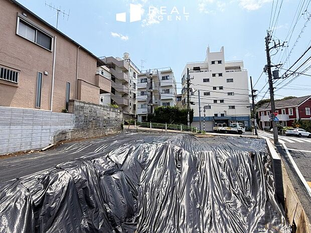 【現地撮影】緑豊かな閑静な住宅地は子育て家族にぴったり。憧れのマイホーム・理想の我が家・ご家族が集う家を手に入れませんか?
リアルエージェントがしっかりとサポートさせて頂きます。