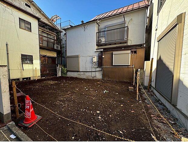 【現地外観】優しく流れる時間、四季を感じる暖かみのある家。この街とこの家で良かったと思えるこの場所で新たなストーリーを始めてください。
