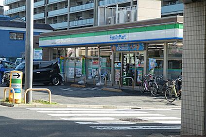 ファミリーマート西六郷3丁目店 350ｍ