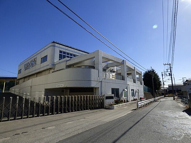 川崎市立東柿生小学校(約1,010m)