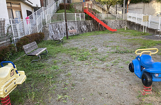 南生田ひだまり公園（約400m）