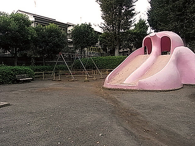 鷲ヶ峰公園(約600m)