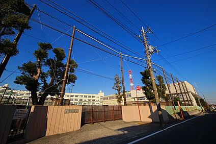 横浜市立谷本中学校 390ｍ(徒歩5分)