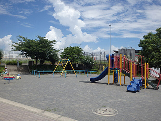 青砥公園(約270m)