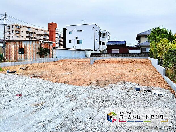名鉄河和線「住吉町」駅、徒歩７分♪
3～8ｍ区域内道路、ゆとりの配棟感覚！全棟に陽当たりが確保されるように配慮♪