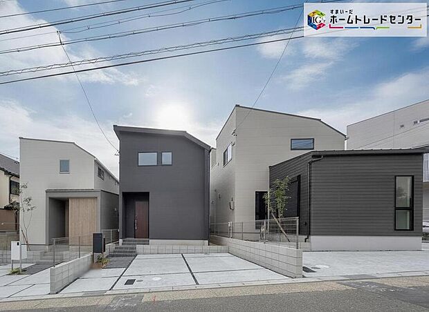 堂々完成いたしました！ぜひ現地にて、実際の建物・街並み・陽当たり等ご確認下さい♪お気軽にお問い合わせください☆