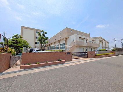 名古屋市立神の倉中学校 1280m(徒歩16分)