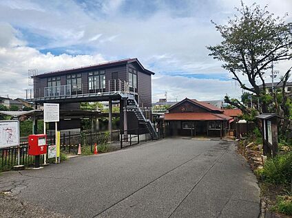 亀崎駅 800m(徒歩10分)