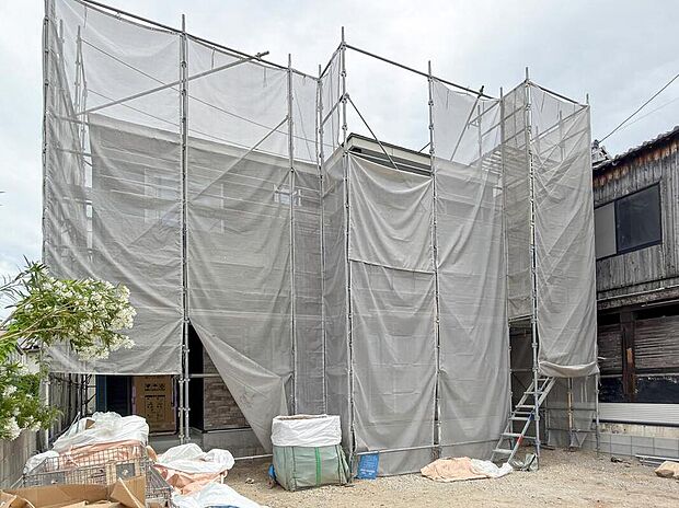 【現地外観写真】建築中のためモデルハウスで構造説明会を開催しております☆設備や構造などご説明いたします！お気軽にお問い合わせください♪