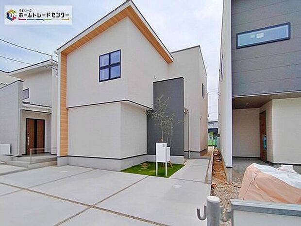 【現地外観写真】土日のご予約はもちろん、平日やお仕事終わりの時間に合わせて夜間のご案内も実施しています！お客様のご都合やご希望をお聞かせください♪
