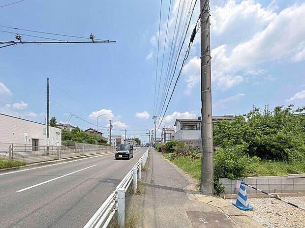 【前面道路含む現地写真】お子様がいるご家庭も安心な距離♪
春木台小学校まで徒歩6分、若葉保育園まで徒歩8分、春木中学校まで徒歩8分☆