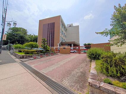 名古屋市立植田中学校 1600m (徒歩20分)