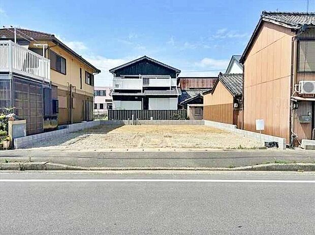 【現地外観写真】住宅の構造や設備仕様・完成イメージなどのご質問はいつでもお気軽にお問い合わせ下さいませ☆資料もお送りいたします♪