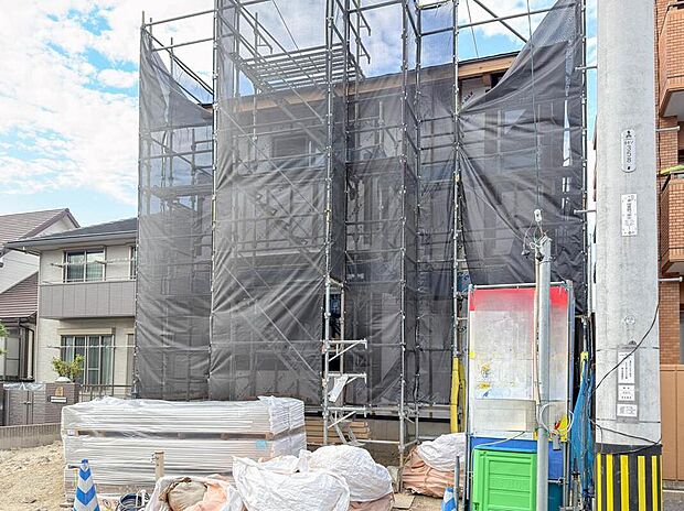 【現地外観写真】住宅の構造や設備仕様・完成イメージなどのご質問はいつでもお気軽にお問い合わせ下さいませ☆資料もお送りいたします♪