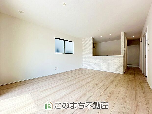 時間のゆとりと空間、暖かな陽光がもたらす光と風を独占してください。新しい暮らしが始まります。 