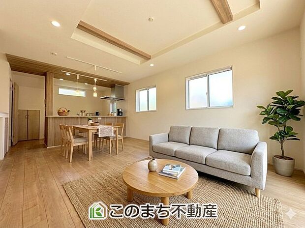 時間のゆとりと空間、暖かな陽光がもたらす光と風を独占してください。新しい暮らしが始まります。※家具・什器・調度品・植栽・カーテンなどはCG加工しております。販売価格には含まれません。 
