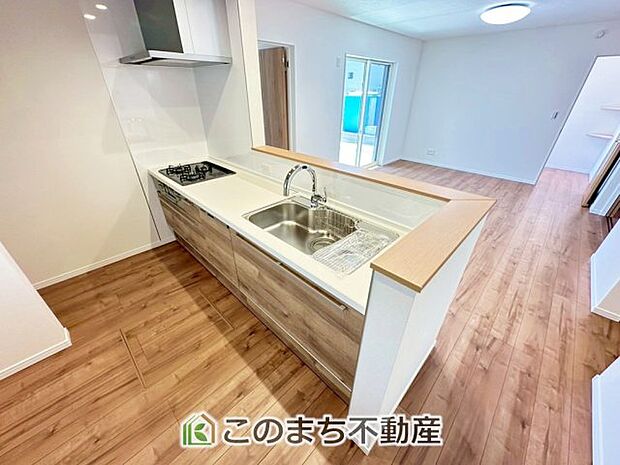 人気のカウンターキッチンになっているので家族とコミュニケーションを取りながらでも家事をこなせます！