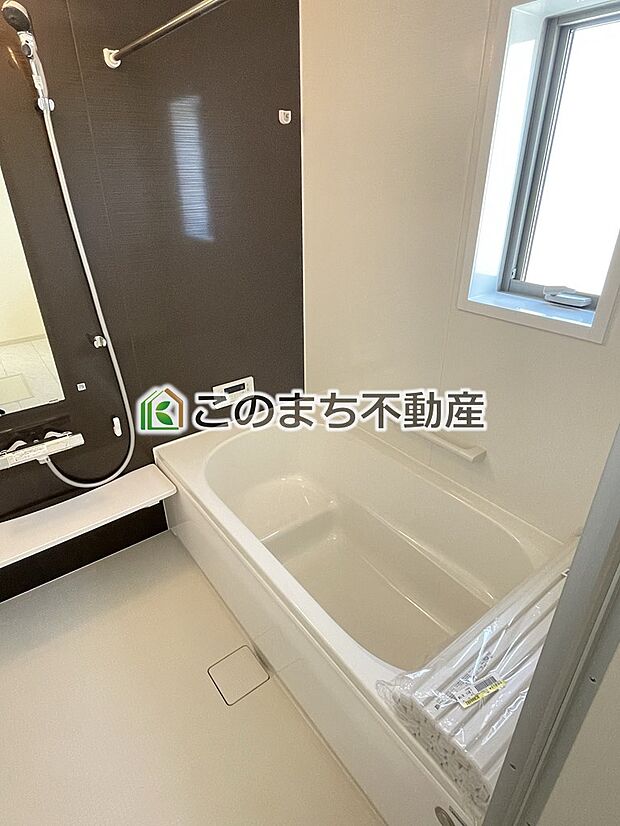 同社施工物件の写真です。※建具やフローリング、その他仕様が異なる場合がございます。