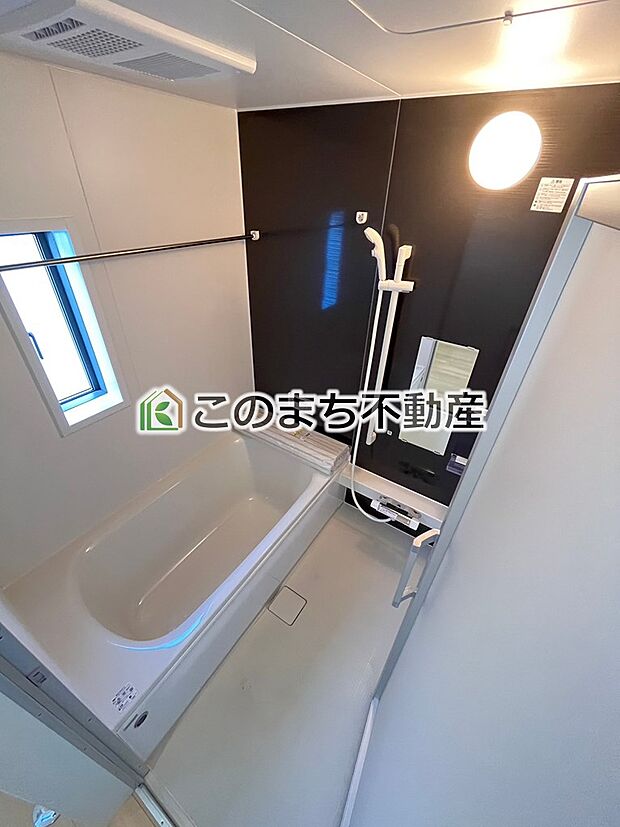 同社施工物件の写真です。※建具やフローリング、その他仕様が異なる場合がございます。