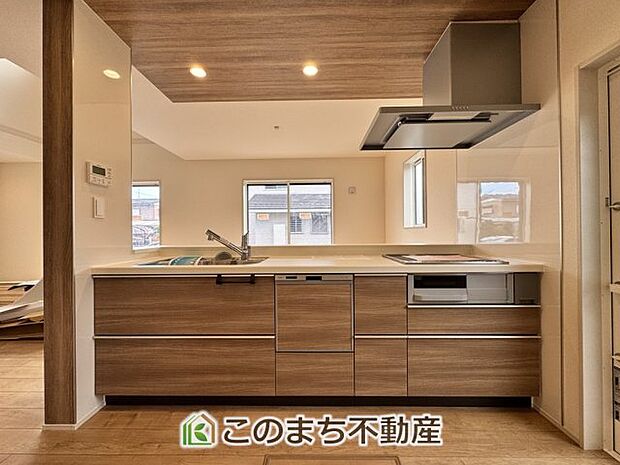 人気の対面式キッチン☆料理をしながらご家族とコミュニケーションが取れます♪