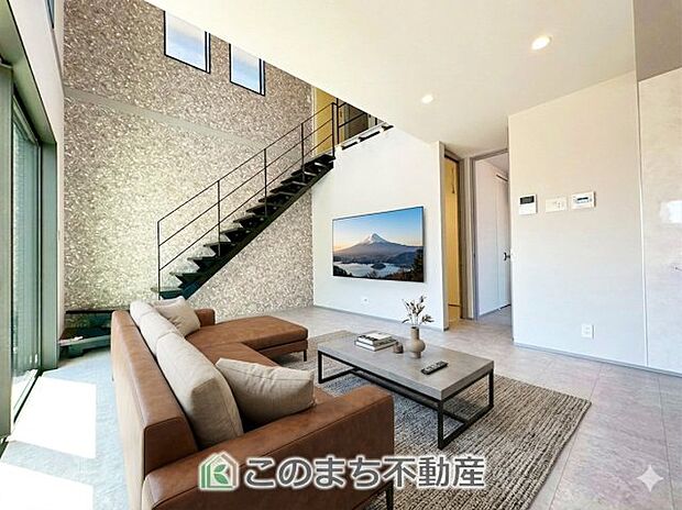 家族と過ごす時間を大切にしたい方にぴったりの明るくゆとりある住空間です ※家具・什器・調度品・植栽・カーテンなどはCG加工しております。販売価格には含まれません。