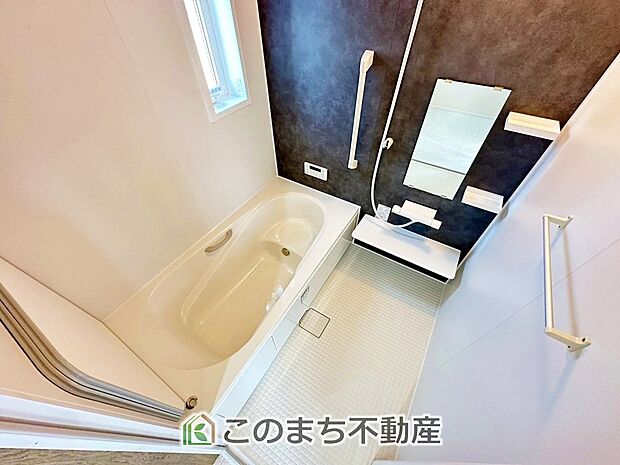 同社施工物件の写真です。※建具やフローリング、その他仕様が異なる場合がございます。