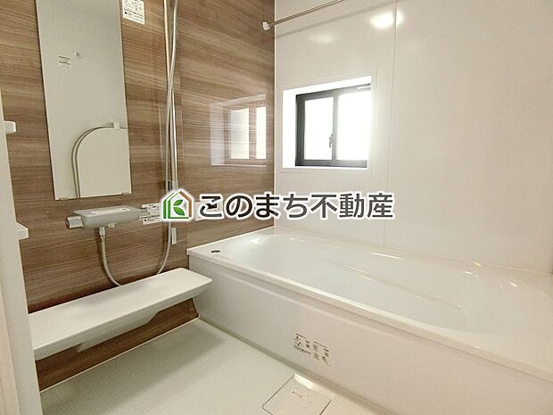 【風呂】同社施工物件の写真です。※建具やフローリング、その他仕様が異なる場合がございます。