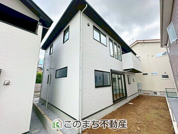【外観】建物完成につきご内覧可能です！ 飽きのこないシンプルな外観と 閑静な住宅街は永住の地にピッタリです♪ 
