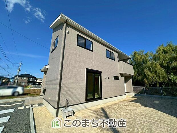 【外観】本日ご内覧できます(*^^*) お電話でのお問合せが非常にスムーズです！ 現地直接集合のお待ち合わせも大丈夫です！ お気軽にお問合せ下さい(^^)/ 