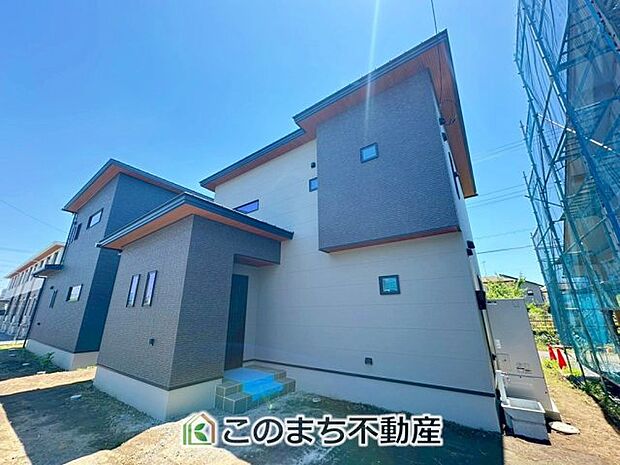 【外観】本日ご内覧できます(*^^*) お電話でのお問合せが非常にスムーズです! 現地直接集合のお待ち合わせも大丈夫です! お気軽にお問合せ下さい(^^)/