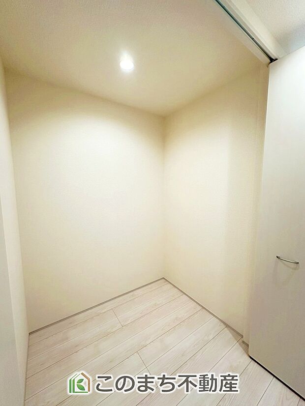 【収納】収納もたっぷり容量がございます♪大型荷物も収納できて便利ですね!