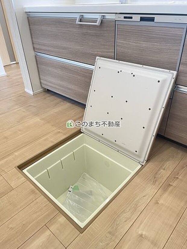 【収納】同社施工物件の写真です。※建具やフローリング、その他仕様が違う場合がございます。