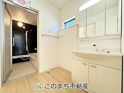 独立洗面台