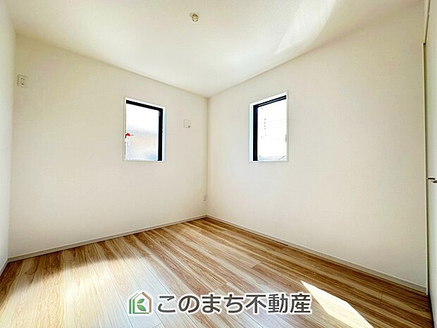 【洋室】南向きで陽当たりの良い洋室♪