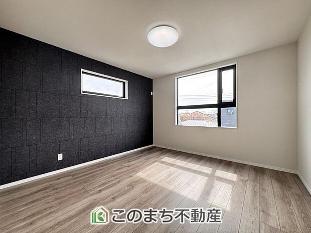 【洋室】南向きで陽当たりの良い洋室♪風通しもよく快適です☆
