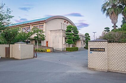 熊本市立出水南中学校 20～40m(徒歩約1分)