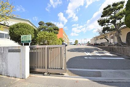 大野城市立大野南小学校 徒歩405m