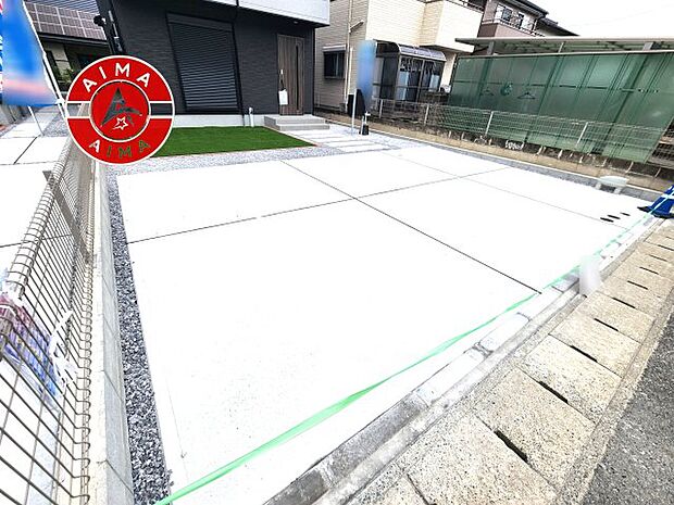 【外観】広々した駐車場になります。