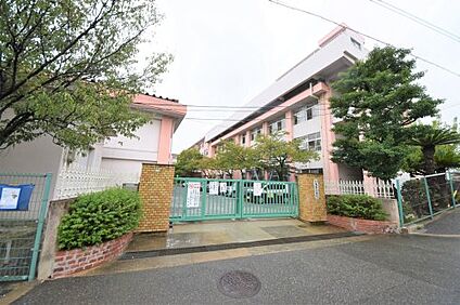 福岡市立東若久小学校 徒歩450m