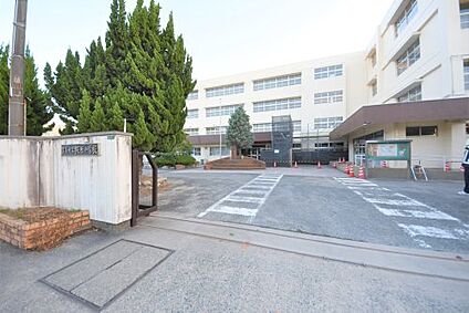 宇美町立桜原小学校 徒歩432m