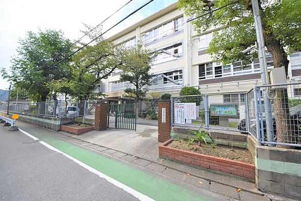福岡市立西花畑小学校