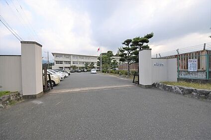 福岡市立早良中学校 徒歩197m