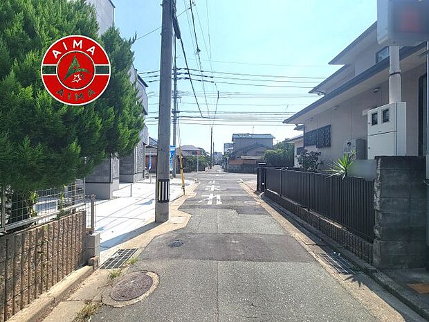 【外観】前面道路含む現地の写真です。