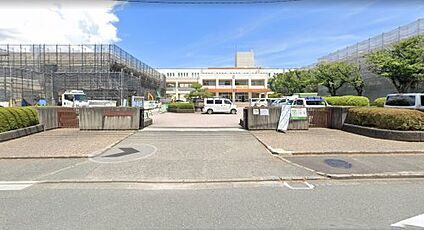 春日南中学校 徒歩1147m